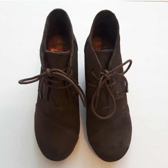 Toms hunter Green suede wedge booties size 5.5 - Picture 2 of 8